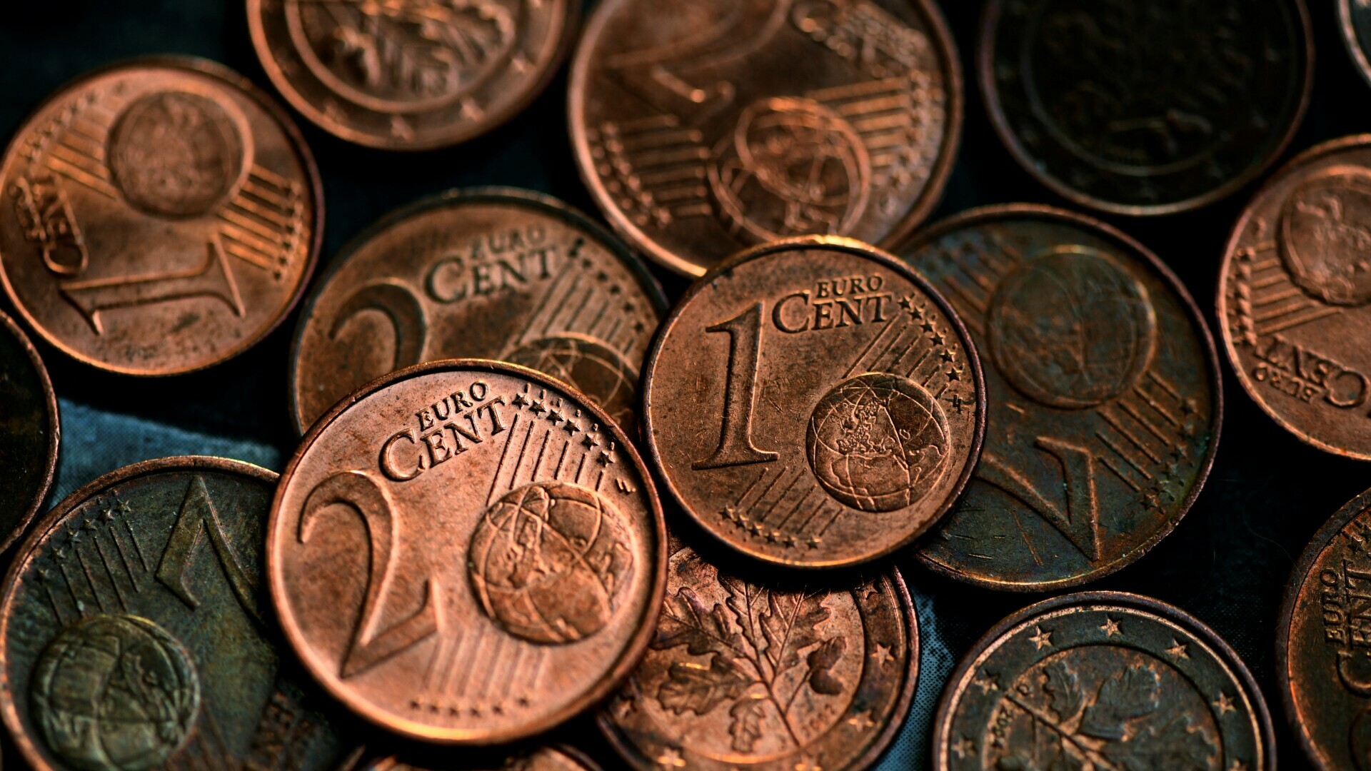 66 евро. Монеты евро Хорватия. Мелкие монеты Европа отказ. Мелкие монеты евро кошелек. Мелкие монеты евро человек.