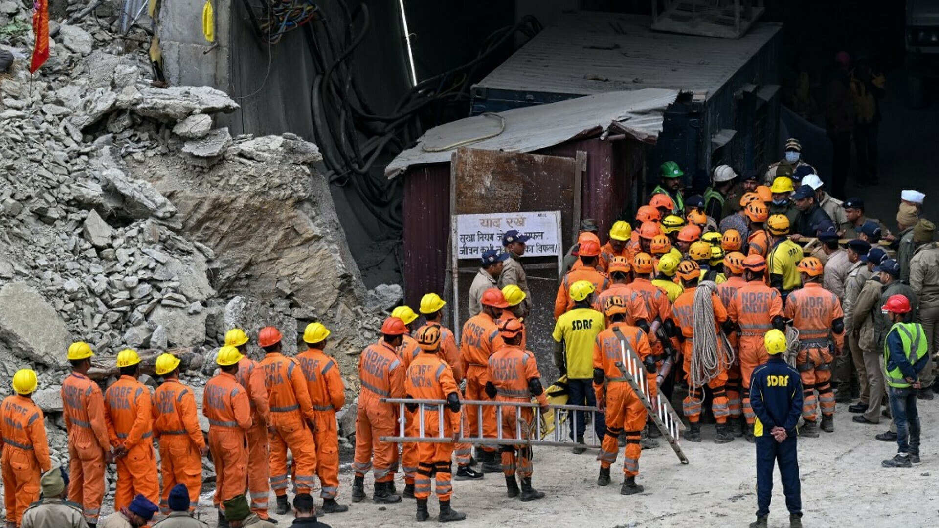 ŠARAC I RADNIČKI U PROBLEMU: Meraklije potonule u Surdulici