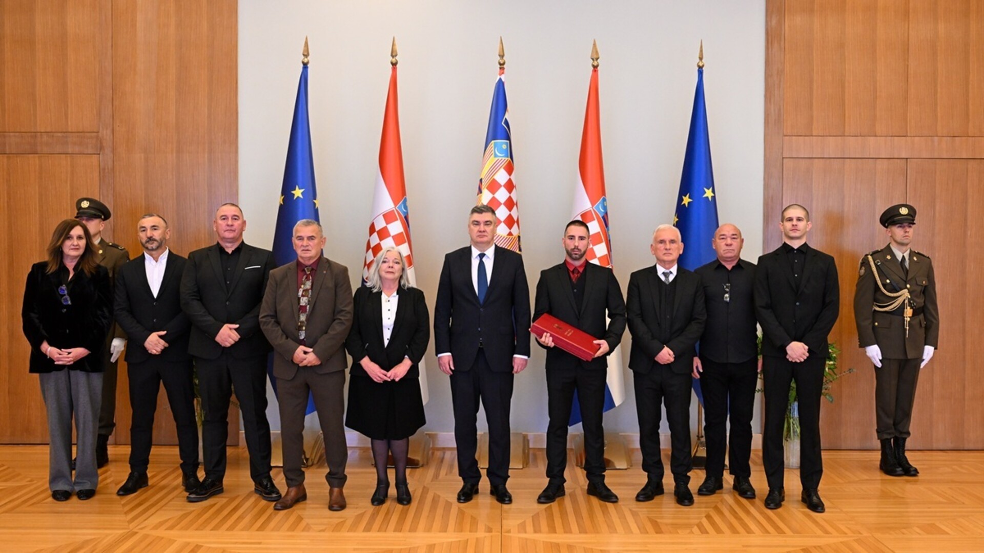 Milanović posmrtno odlikovao generala Antu Rosu: "Ispunjavam dug časti "