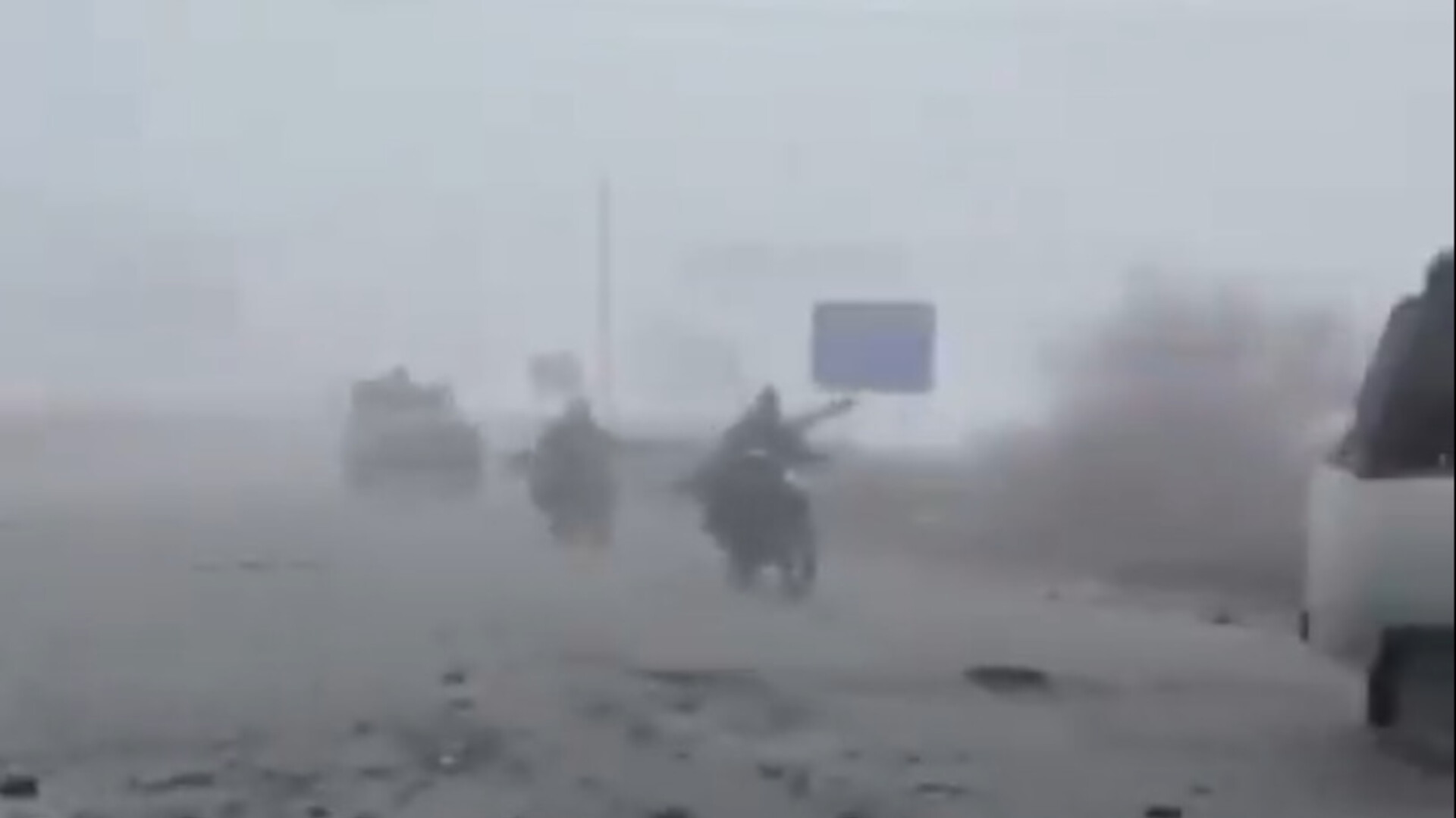 Ruske snage u "Mad Max" stilu ulaze u razoreni grad: "Situacija se pogoršala"