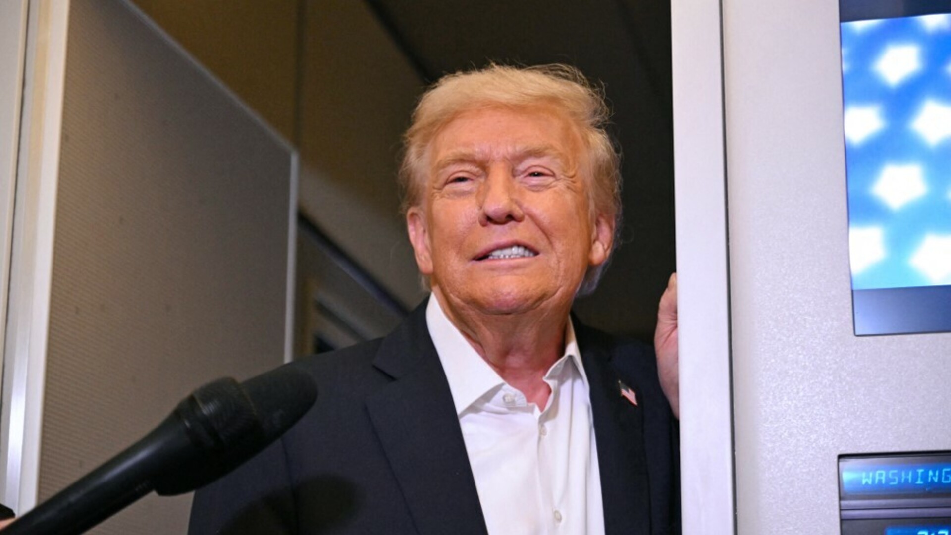 Trump sablaznio javnost izjavama o svojoj glasnogovornici: "To lice i te usne... Poput mitraljeza"