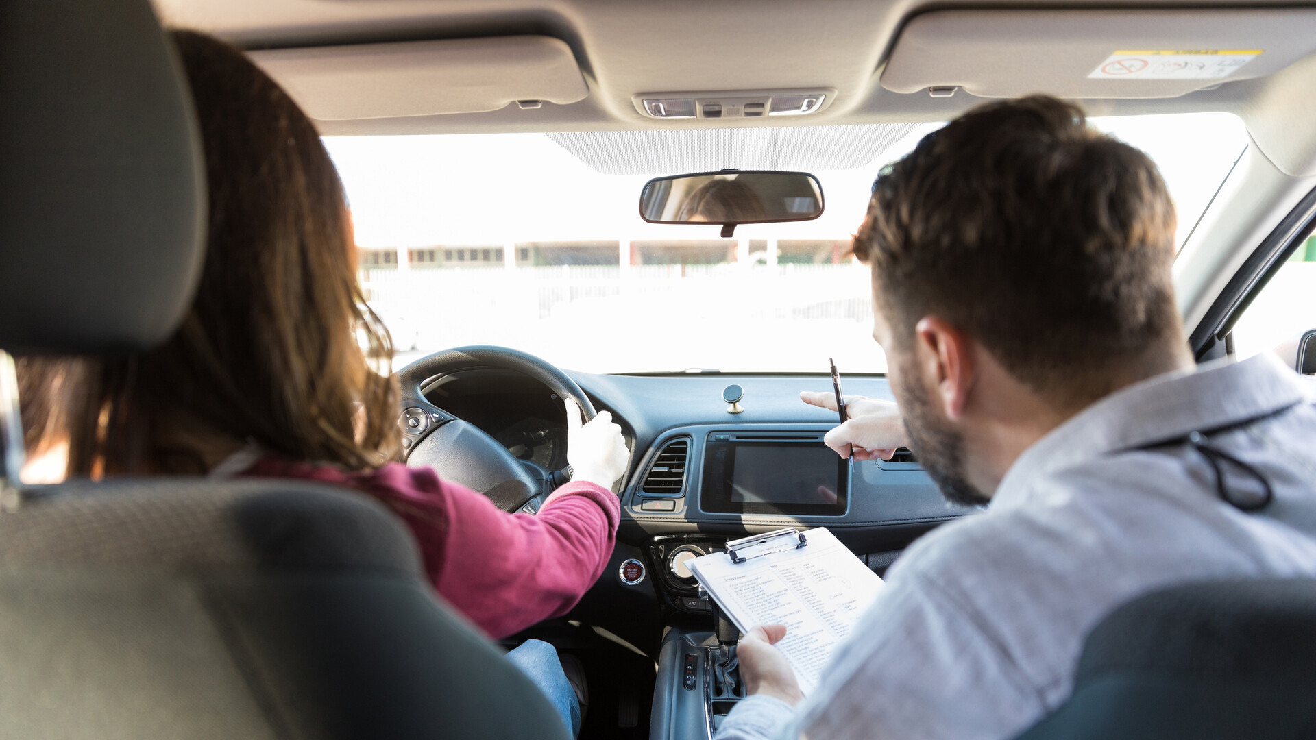 Auto-škola, auto škola ili autoškola