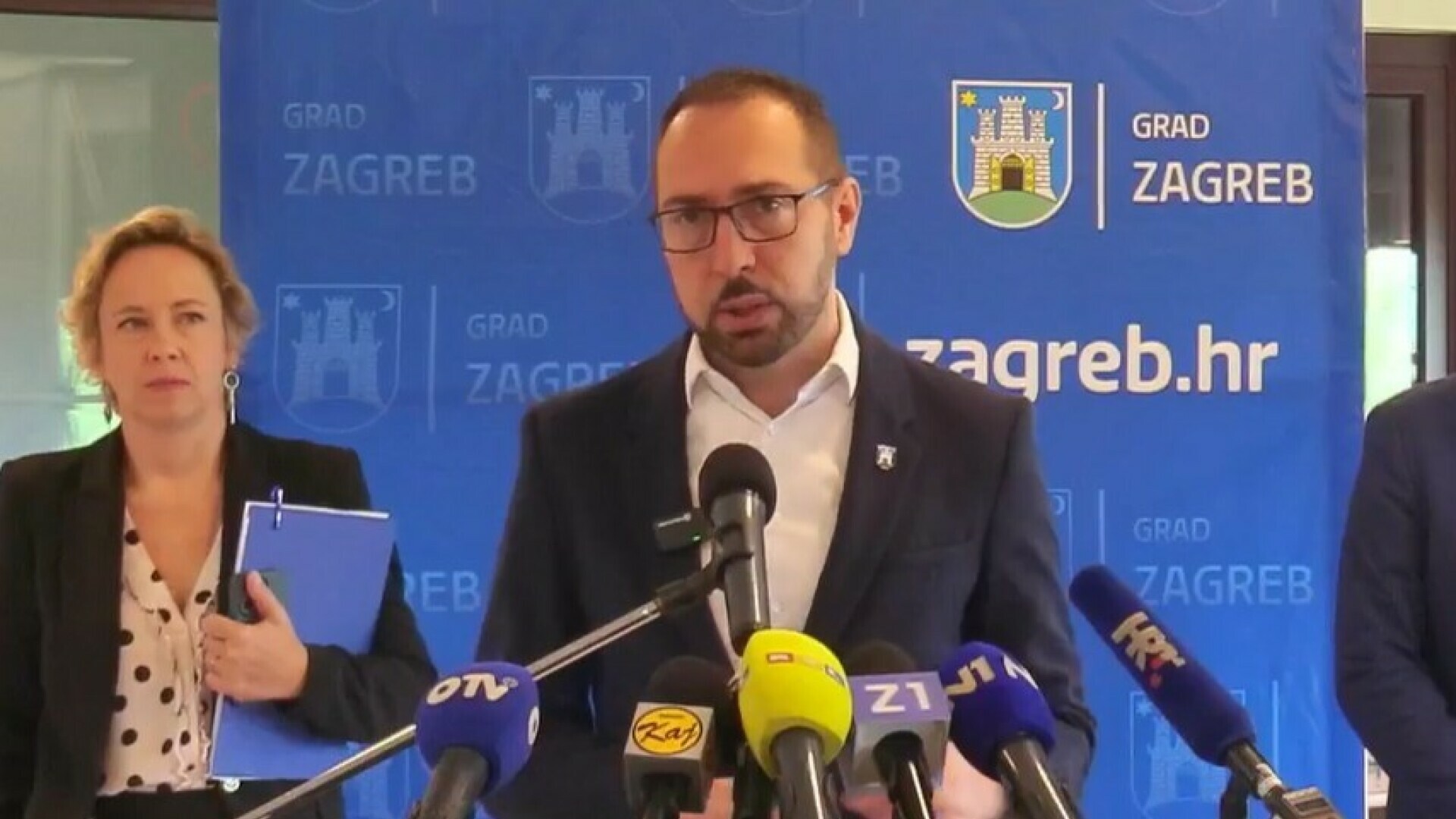 Stiže povišica: Tomaševiću raste plaća, objavljeno za koliko