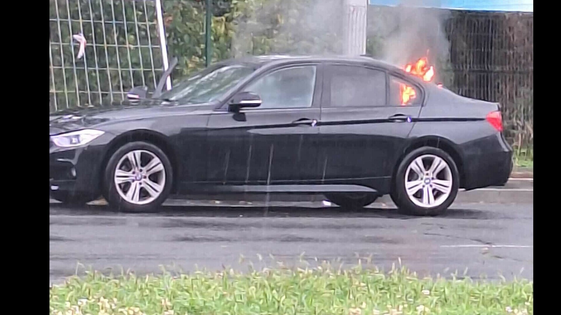 Na Selskoj se zapalio BMW: Drugi sudionici u prometu pokazali veliko srce