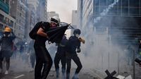 Novi neredi u Hong Kongu (Foto: AFP)