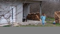 Kuća kod Benkovca u kojoj su ponađena tri mrtva tijela - 1