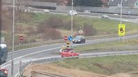 Dostavljač na motoru vozi u suprotnom smjeru - 5