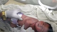 Beba rođena pod ruševinama u Siriji - 2