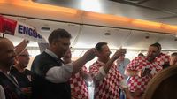 Navijački tulum u avionu Navijački tulum u avionu (Foto: Vlada RH)