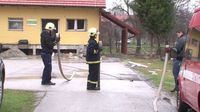 Vatrogasci ispred kuća u Donjem Vidovcu gdje se dogodila eksplozija (Foto: Dnevnik.hr)
