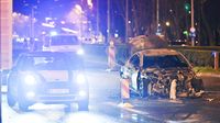 U zagrebačkoj Ulici grada Vukovara se zapalilo automobil - 3