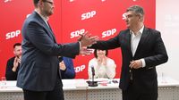 Uvodni govori Milanovića i Grbina - 13