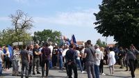 Srbijanskim radikalima i Šešelju policija blokirala prolaz do sela Hrtkovci (Foto: Anita Martinović)
