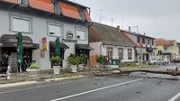 Srušeno stablo u centru Đakova (Foto: Facebook) - 4