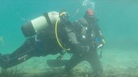 Istraživački tim u potrazi za periskom kod Lastova - 1
