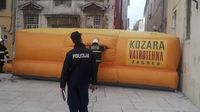 Muškarac u Zadru prijeti da će se baciti sa zgrade (Foto: Zadarski.hr) - 4