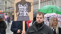 Molitelji i Tiha misa na glavnom zagrebačkom trgu - 2