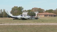 Avion izletio s piste i zabio se u automobil - 3