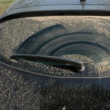 Kiša zaprljala automobile (Foto: Guliver/Thinkstock)