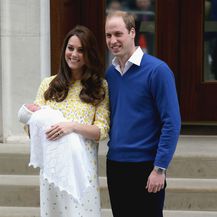 Catherine Middleton na izlasku iz rodilišta nakon rođenja princeze Charlotte