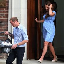 Catherine Middleton na izlasku iz rodilišta nakon rođenja princa Georgea i princeze Charlotte