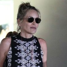 Sharon Stone nosi potpetice koje izazivaju oprečna mišljenja - 4
