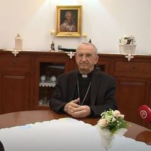Mons. Želimir Puljić, zadarski nadbiskup, i Sanja Jurišić - 2
