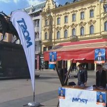 Skupljanje potpisa za kandidata Mosta Zvonimira Troskota