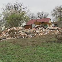 Razorna eksplozija kuće u Bilju - 1
