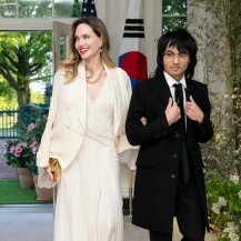 Angelina Jolie sa sinom Maddoxom
