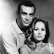 Sean Connery i Ursula Andress u filmu 