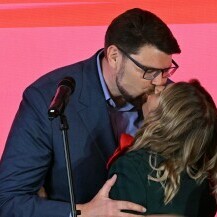 Poljubac u izbornoj noći