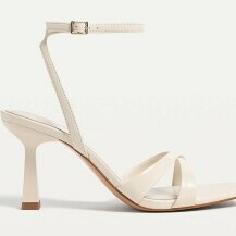 Stradivarius, 25,99 eura