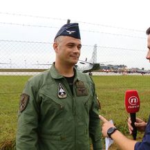 Ivan Forjan prati dolazak borbenih aviona na Pleso (Foto: Dnevnik.hr) - 1