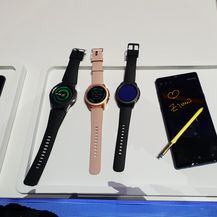 Samsung Galaxy Note9 i Samsung Galaxy Watch (Foto: Zimo)