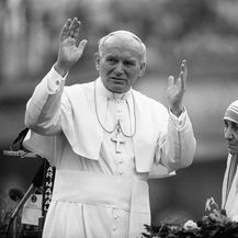 Papa Ivan Pavao II. i Majka Terezija u Calcutti 1986. godine