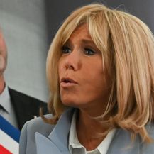 Brigitte Macron u predivnom kaputu - 5