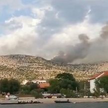 Avioni gase niz požara oko Šibenika - 3
