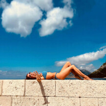 Bojana Gregorić Vejzović objavila je fotografiju u plavom bikiniju