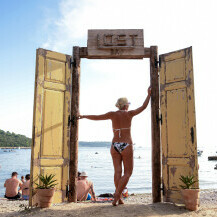 Pješčana plaža Lost Bay jedna je od najljepših u Istri - 11