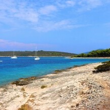 Plaža Batalo, Proizd