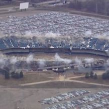 Rušenje stadiona u Detroitu (Foto: Screenshot APTN)