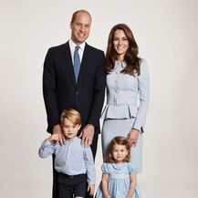 Obiteljska čestitka princa Williama i Kate Middleton (Foto: Getty)