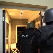 Policija objavila snimku upada u ozloglašeni