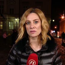 Ivana Brkić Tomljenović razgovara s parom o novom donesenom zakonu (Foto: Dnevnik.hr)