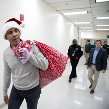 Barack Obama glumio Djeda Božićnjaka (Foto: AFP)