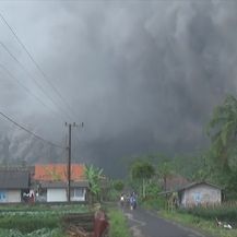 Eruptirao vulkan u Indoneziji - 7