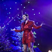 Nina Badrić na koncertu Želim život - 6