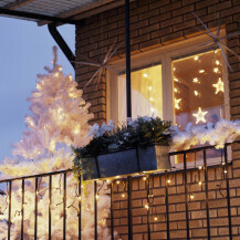Bijelo božićno drvce za najljepši zimski ugođaj u domu