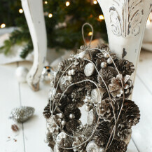 Božićne dekoracije s češerima - 14